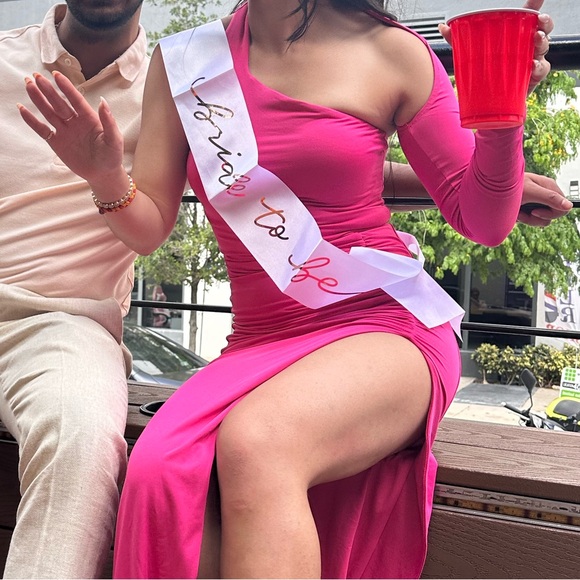 Superdown pink slit dress - Picture 5 of 5